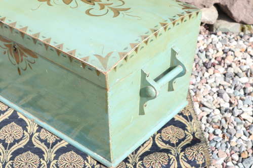 Scandinavian / Swedish 'Folk Art' marriage/bridal chest c.1935.