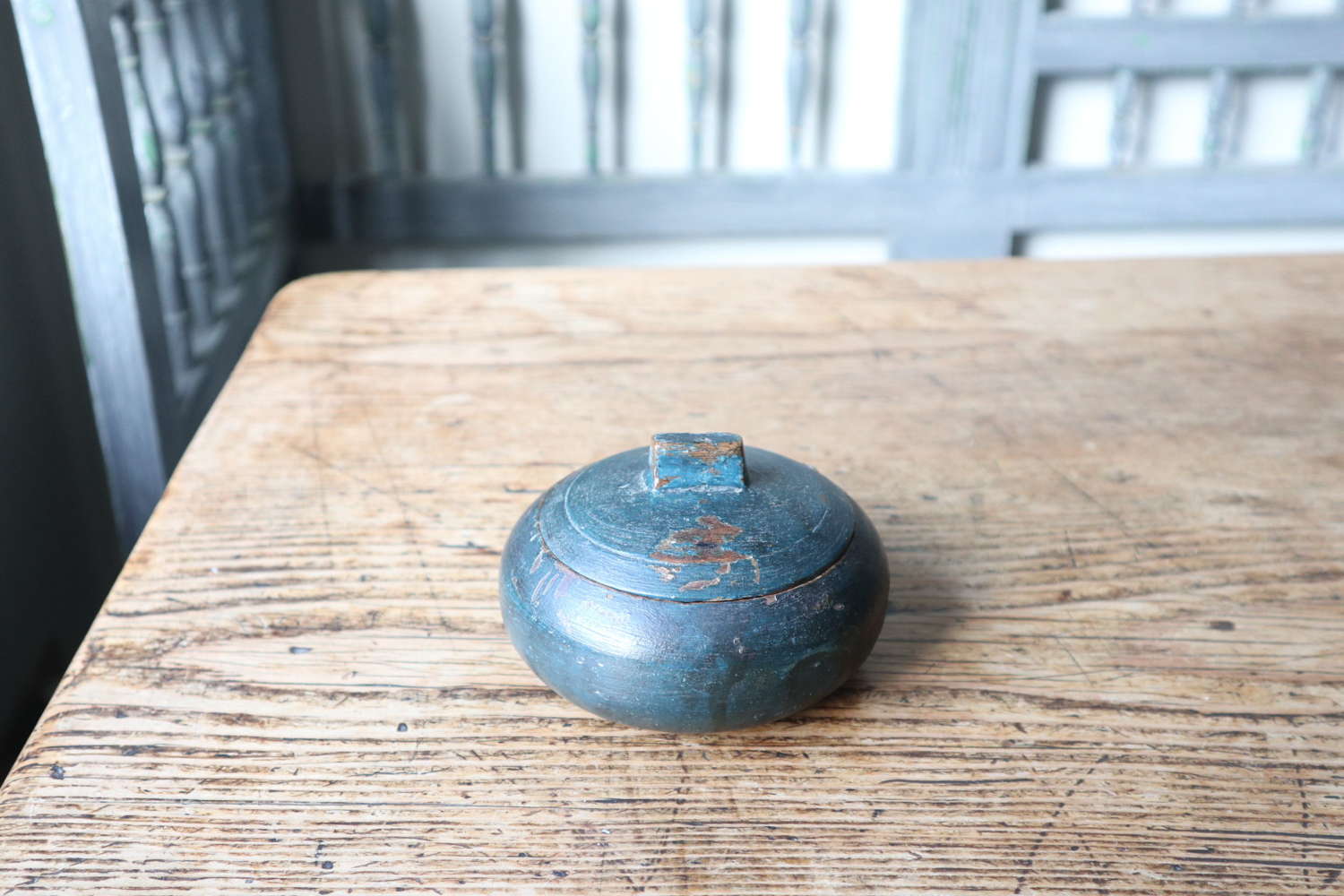 Swedish 'Folk Art' original dark blue paint small lock-lid bowl 1713