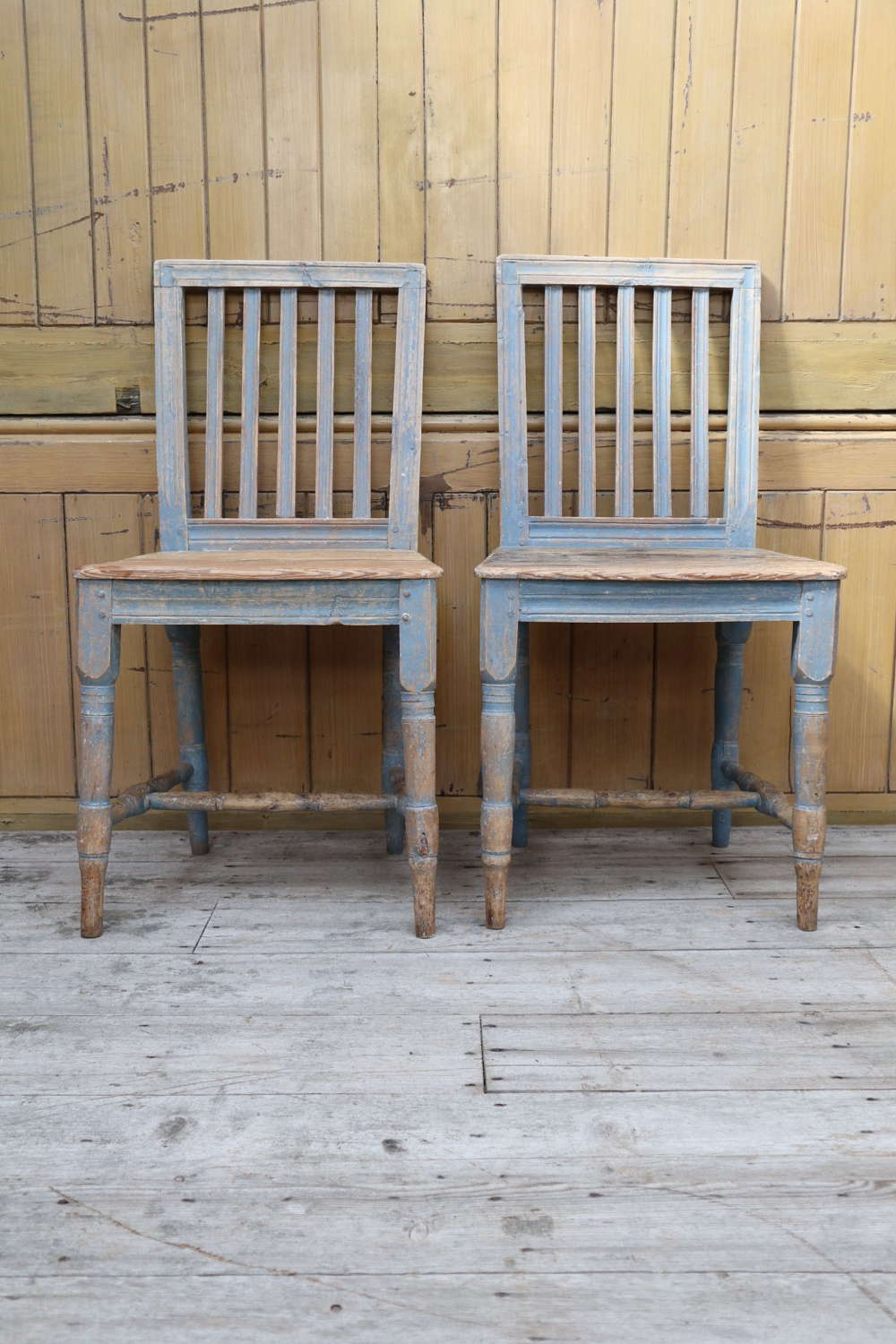 Late 18th Century Gustavian Swedish painted pair of slat-back chairs