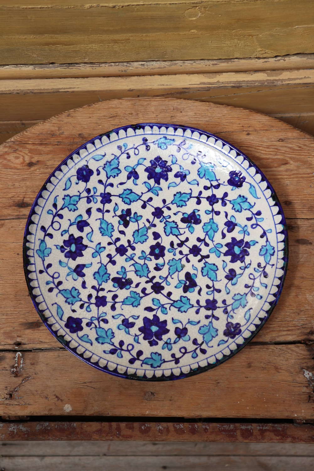 Late 18th Century Multan-ware turquoise & blue foliate design platter