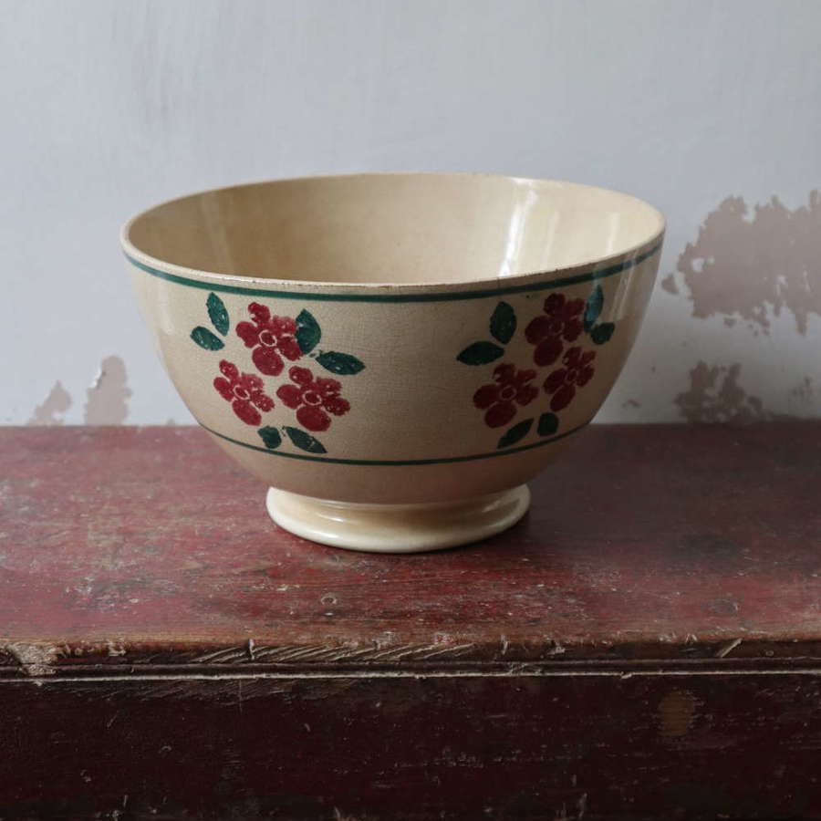 Late 19th Century Scottish large floral spongeware bowl