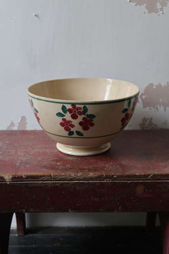 Late 19th Century Scottish large floral spongeware bowl