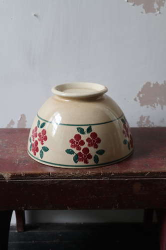 Late 19th Century Scottish large floral spongeware bowl