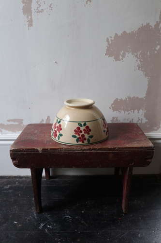 Late 19th Century Scottish large floral spongeware bowl