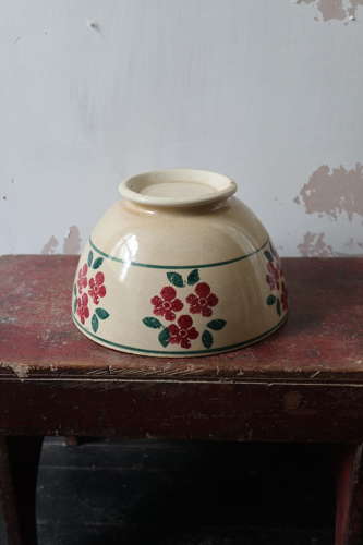 Late 19th Century Scottish large floral spongeware bowl