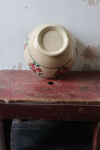 Late 19th Century Scottish large floral spongeware bowl