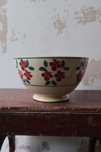 Late 19th Century Scottish large floral spongeware bowl