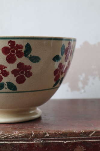 Late 19th Century Scottish large floral spongeware bowl