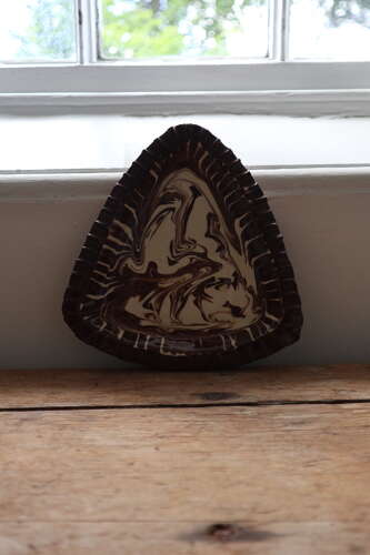 Late 19th Century Scottish Seaton Agateware triangular dish