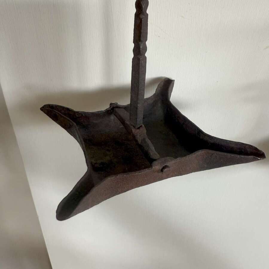 19th Century Scottish vernacular wrought iron craftsman 4 wick cruisie oil lamp