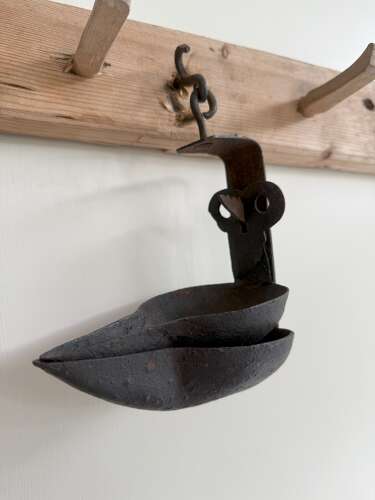 Late 19th Century Scottish short hanging cruisie oil lamp