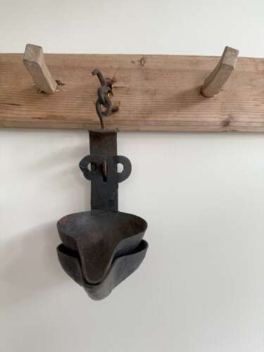 Late 19th Century Scottish short hanging cruisie oil lamp
