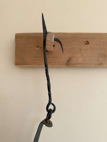 Late 19th Century Scottish vernacular cruisie oil lamp mid-sized