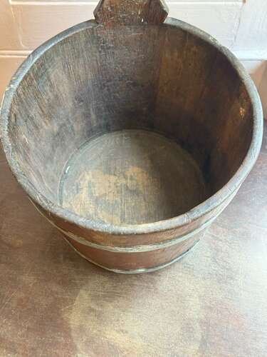 19th Century Scottish vernacular treen 'luggie' staved vessel
