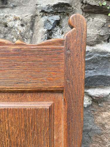 Early 19th Century Welsh vernacular oak panelled lambing armchair