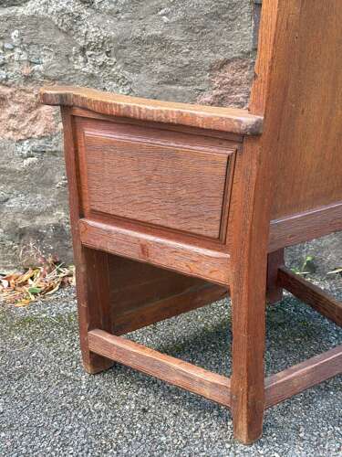 Early 19th Century Welsh vernacular oak panelled lambing armchair