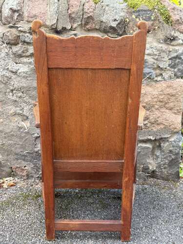 Early 19th Century Welsh vernacular oak panelled lambing armchair
